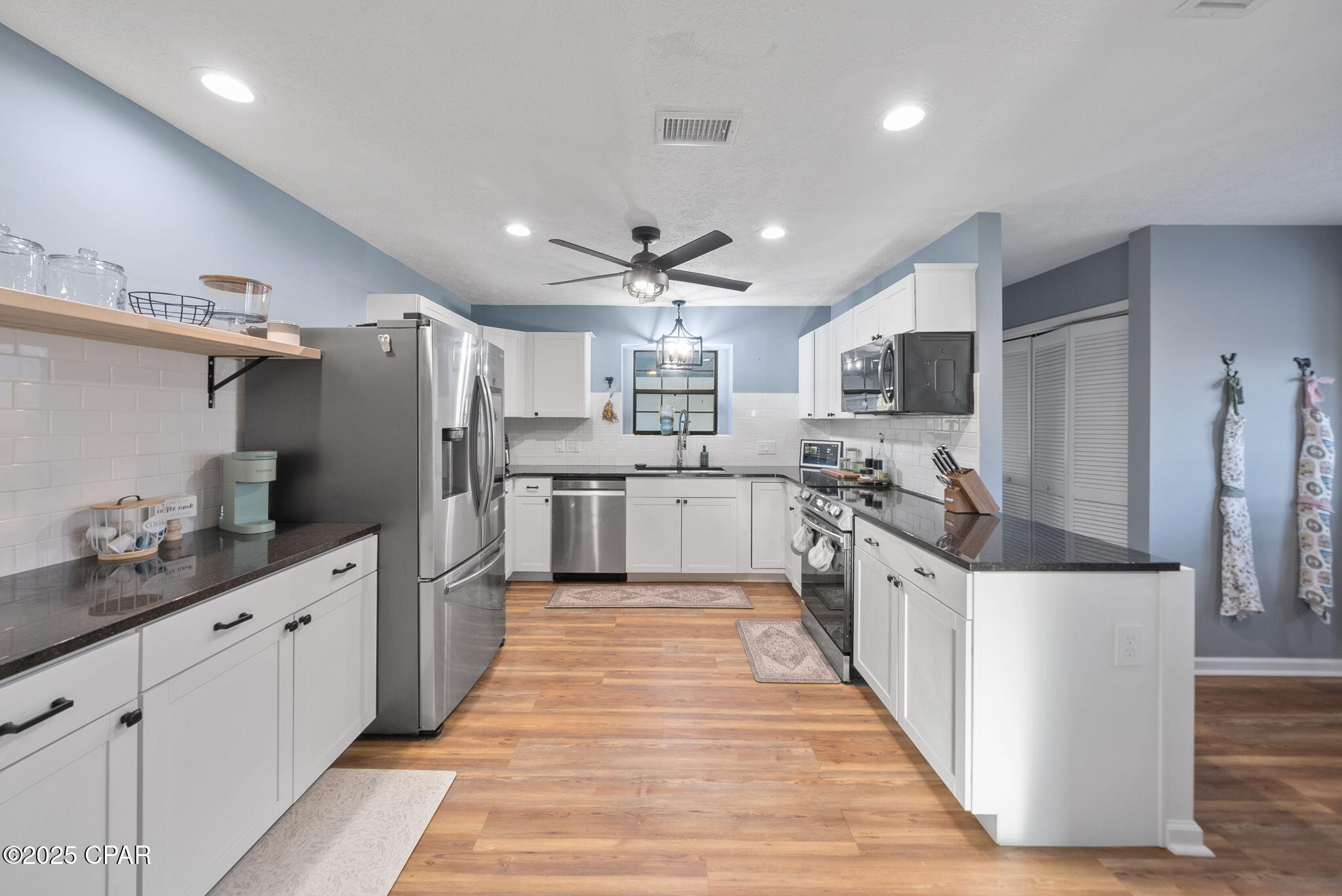 606 Amberjack Drive