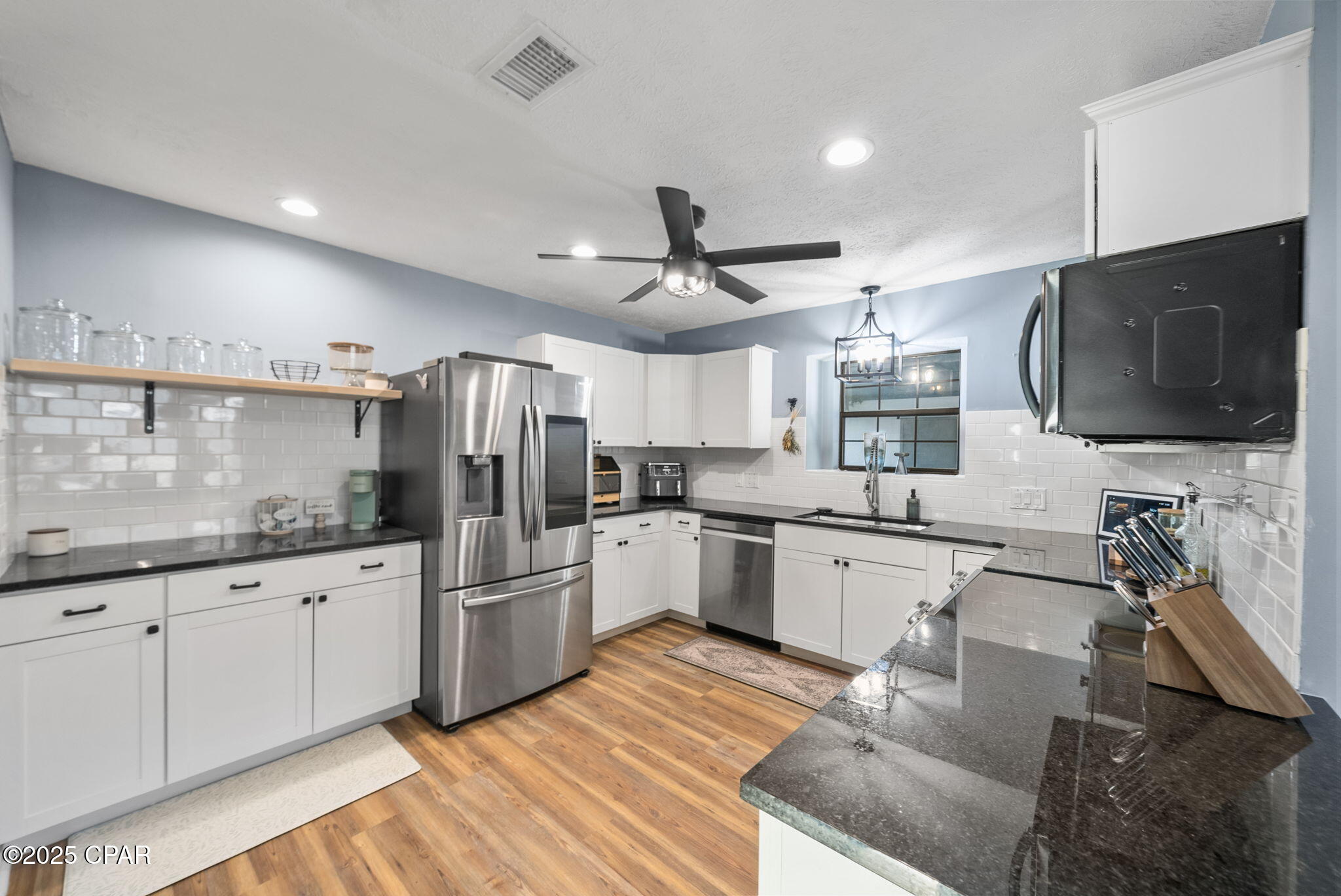606 Amberjack Drive