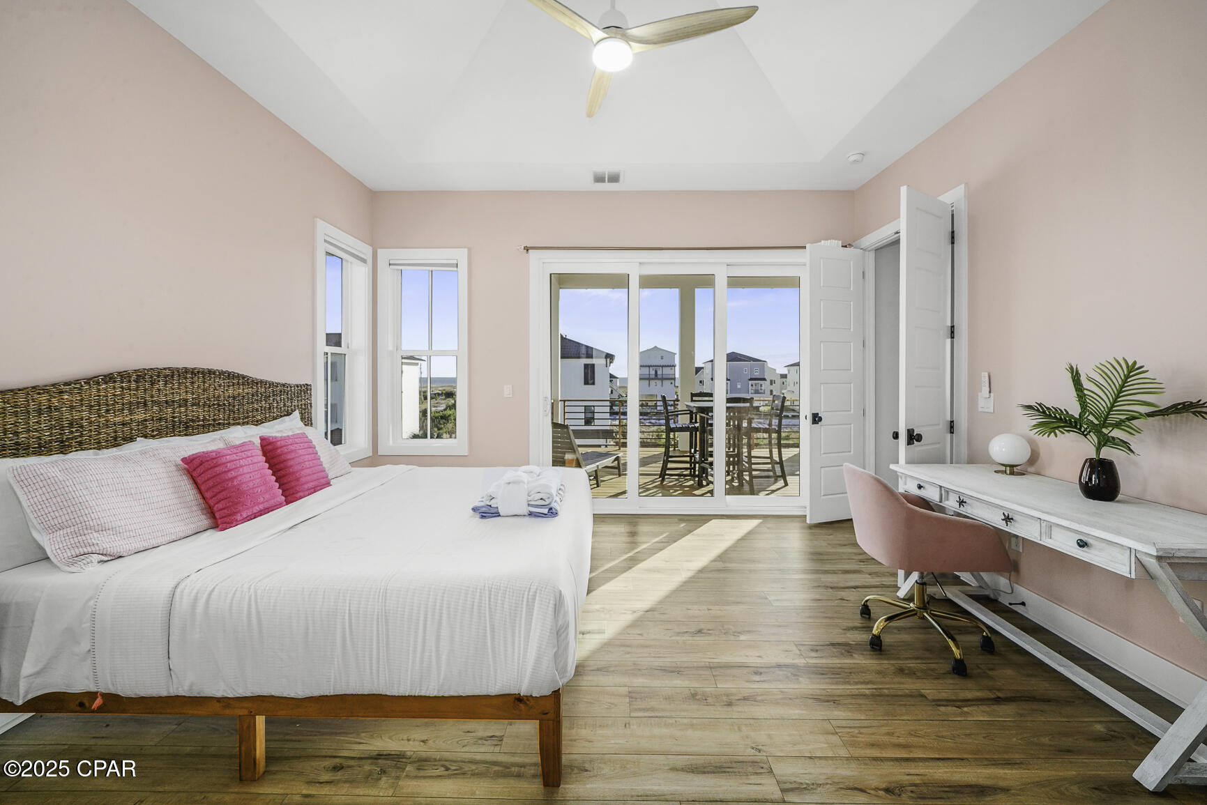 225 E Sugar Sand Way