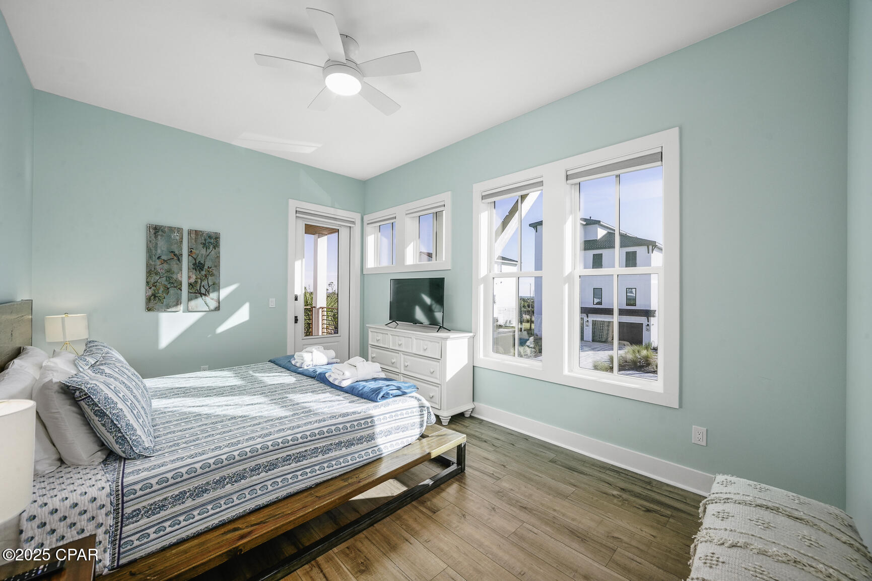 225 E Sugar Sand Way