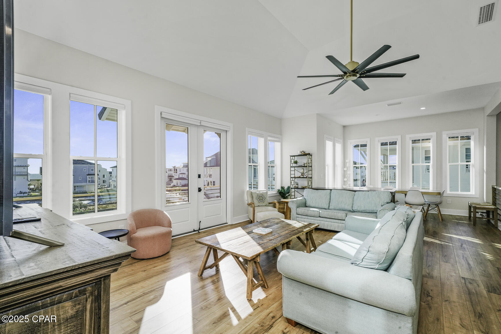 225 E Sugar Sand Way