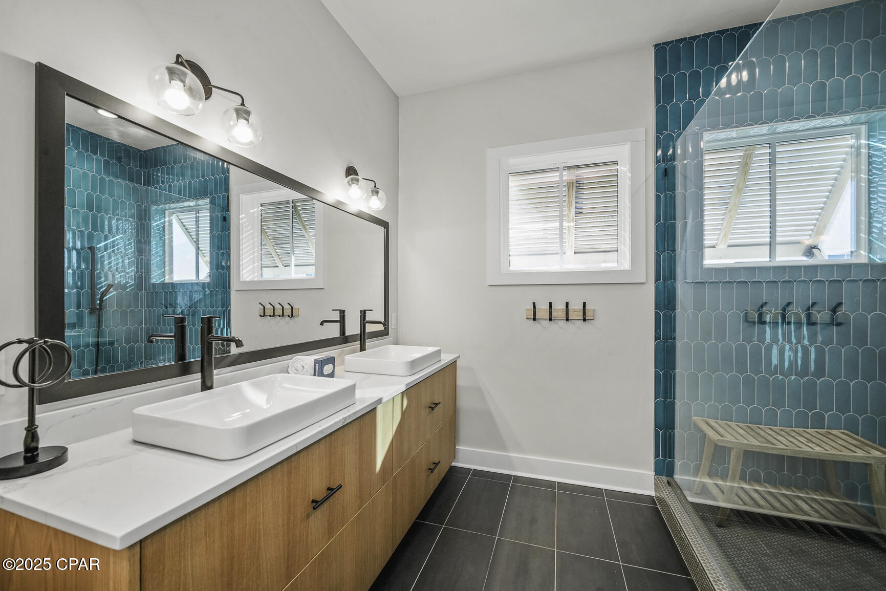 225 E Sugar Sand Way