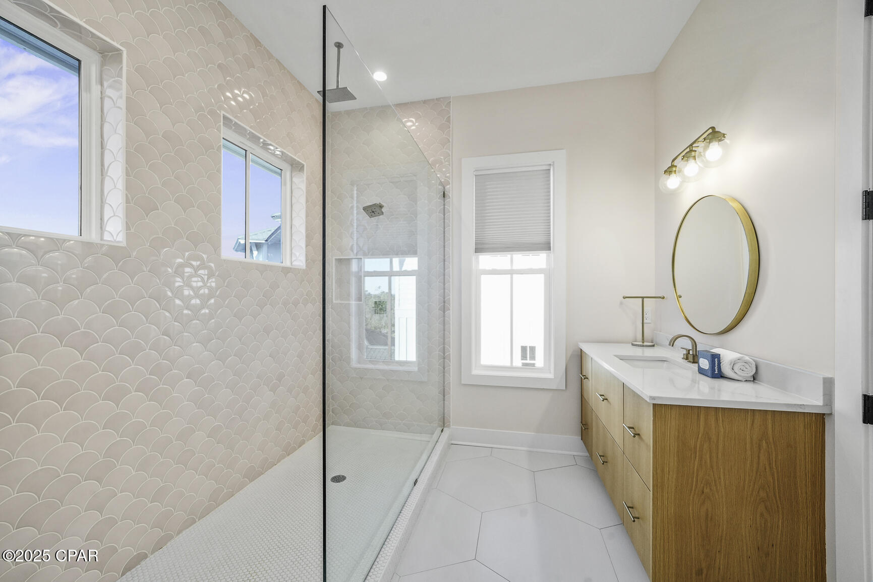 225 E Sugar Sand Way