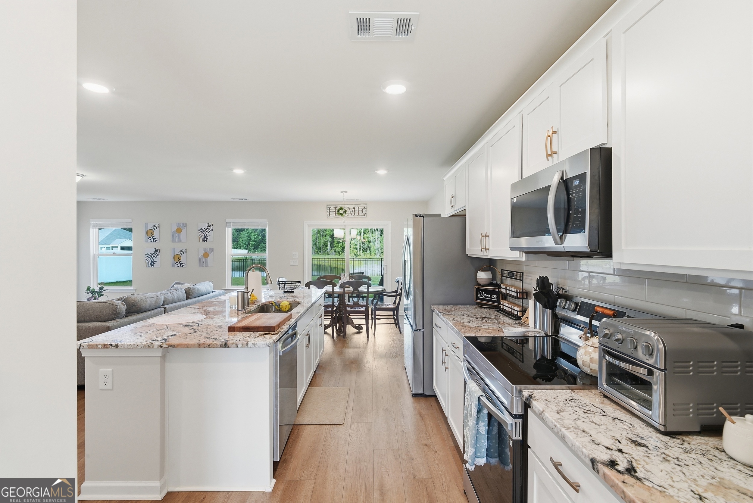 11020 Woodland Trail