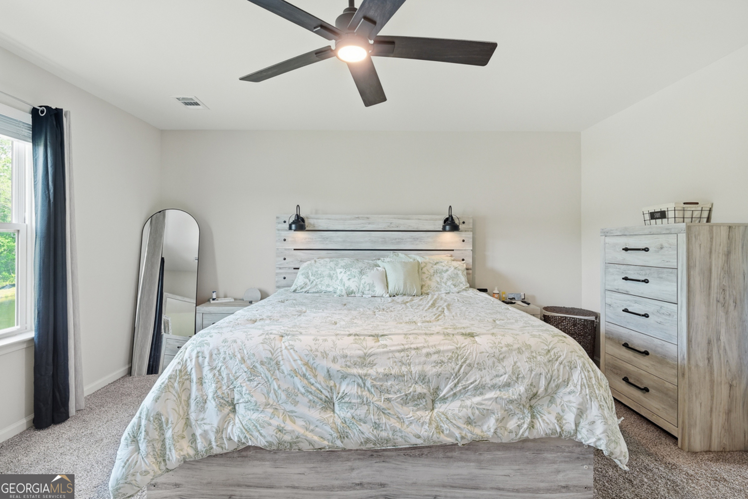 11020 Woodland Trail