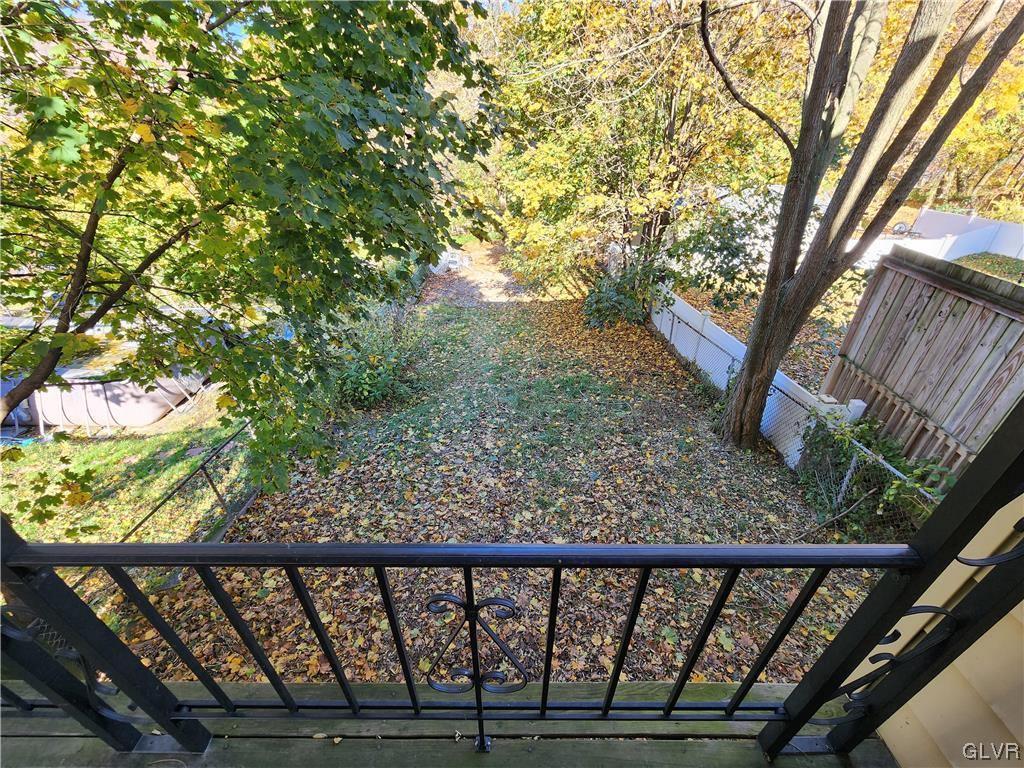 329 East Union Street