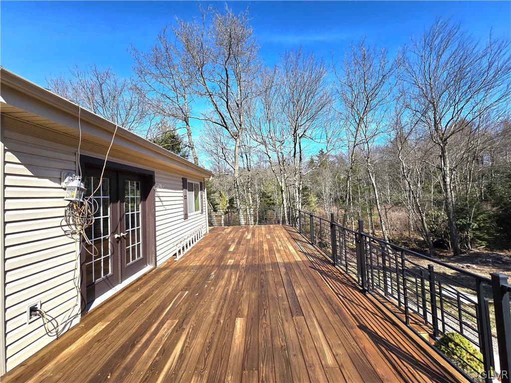 333 Minsi Trail West