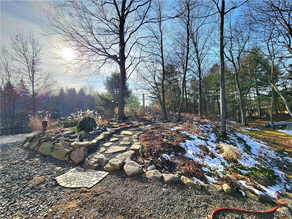 333 Minsi Trail West