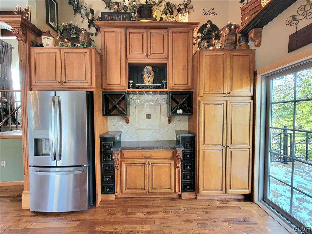 333 Minsi Trail West