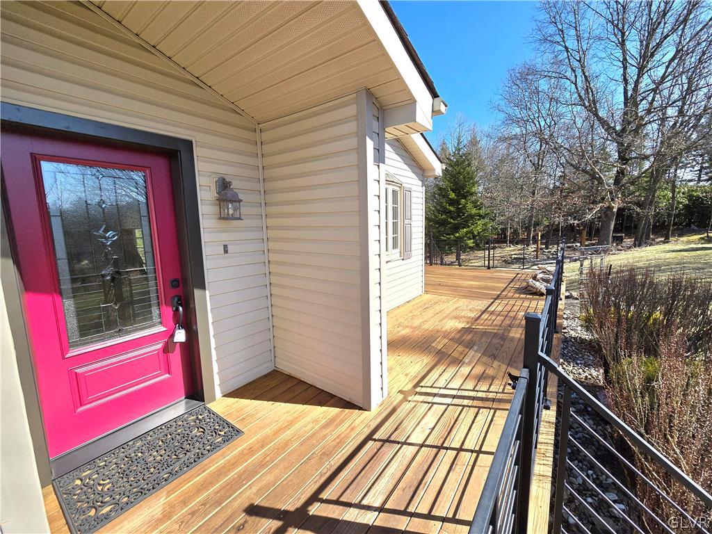 333 Minsi Trail West