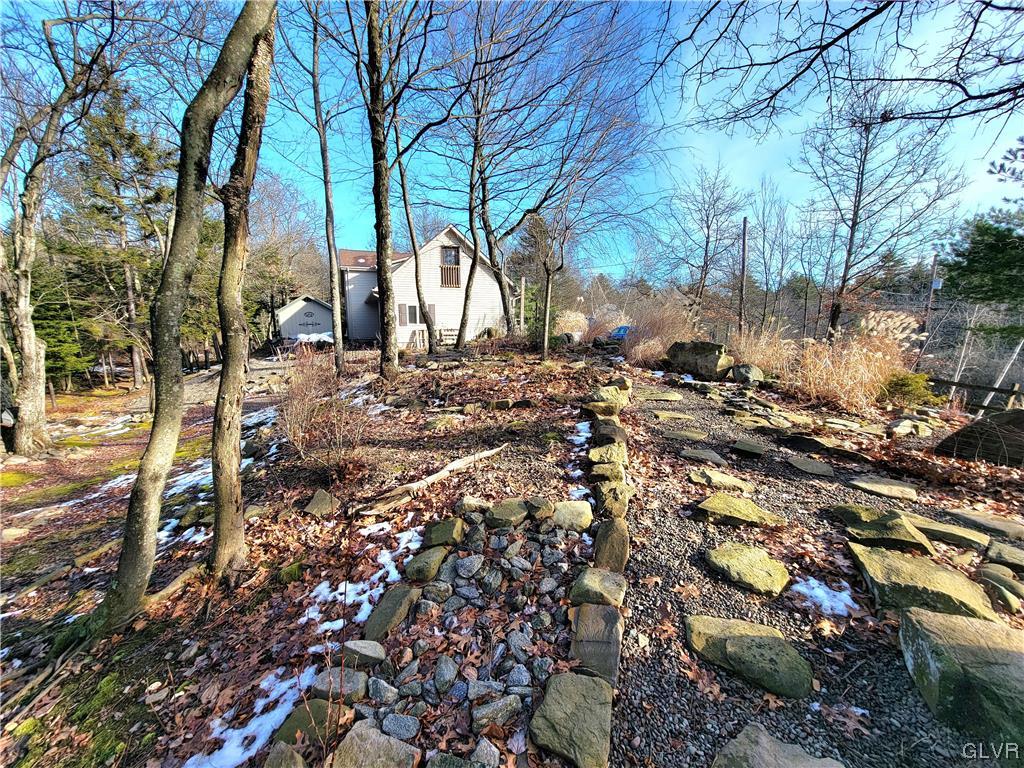 333 Minsi Trail West