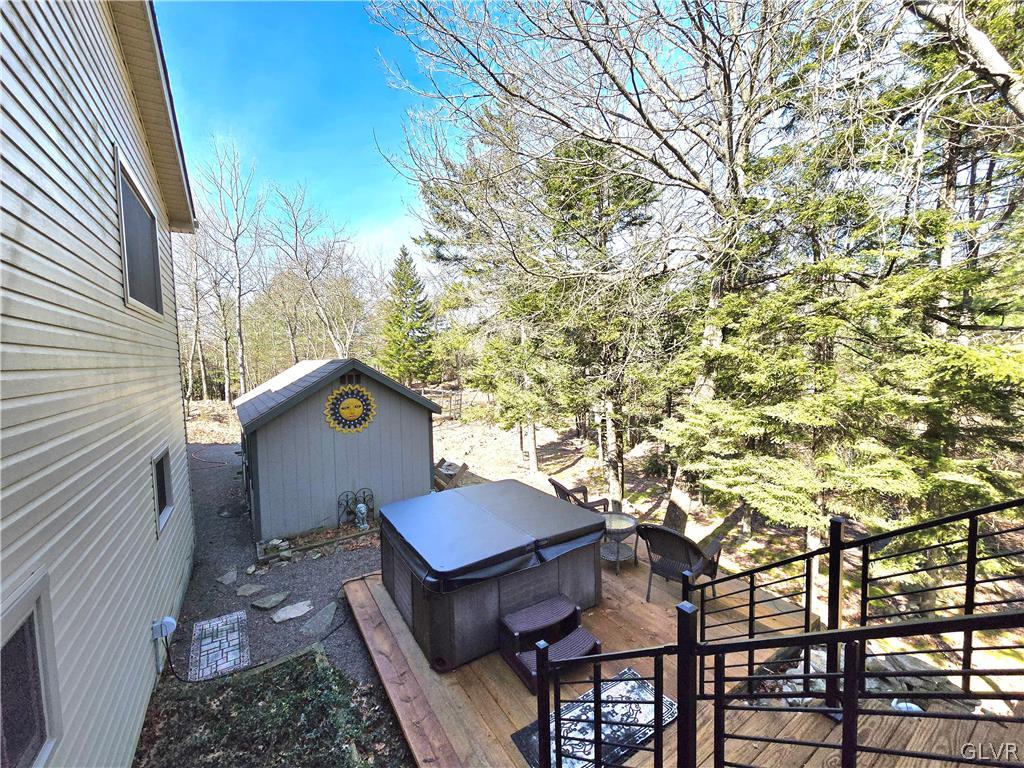 333 Minsi Trail West