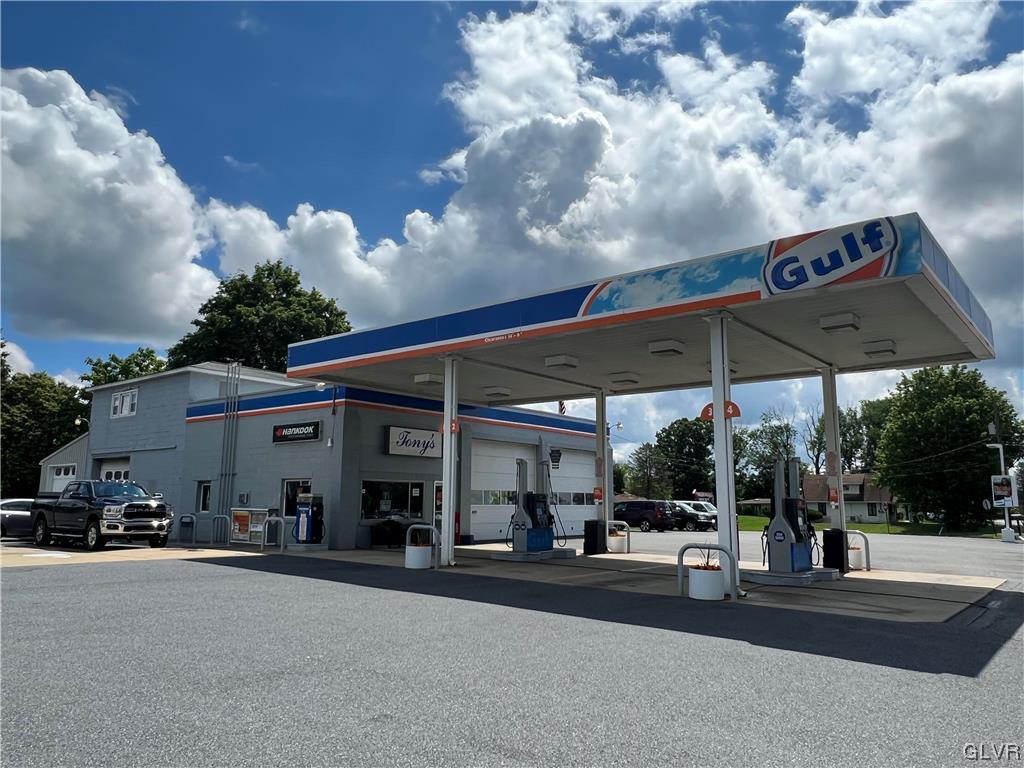 4828 North Cypress Road