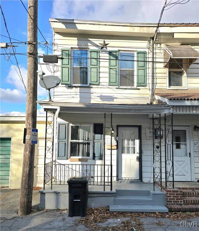 625 East South Street