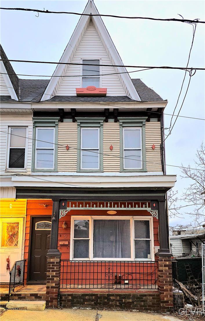 9 North White Street