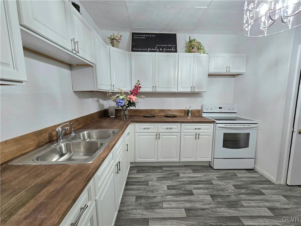 9 North White Street