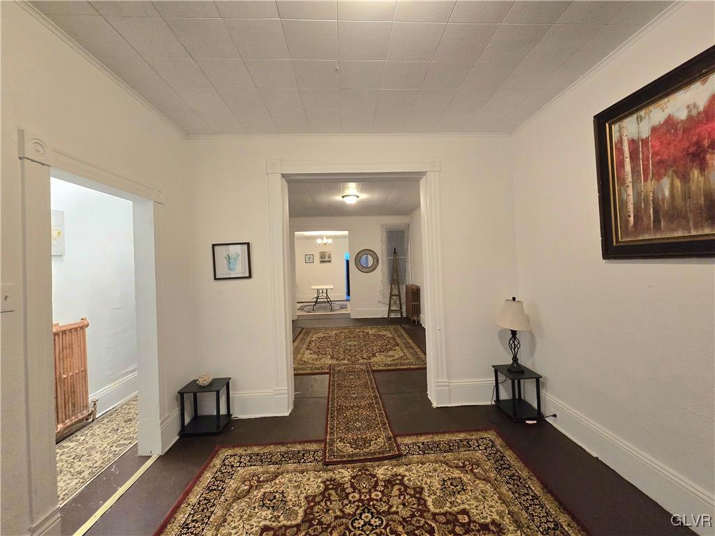 9 North White Street