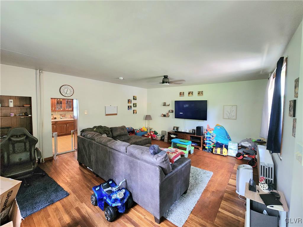 200 Maple Avenue