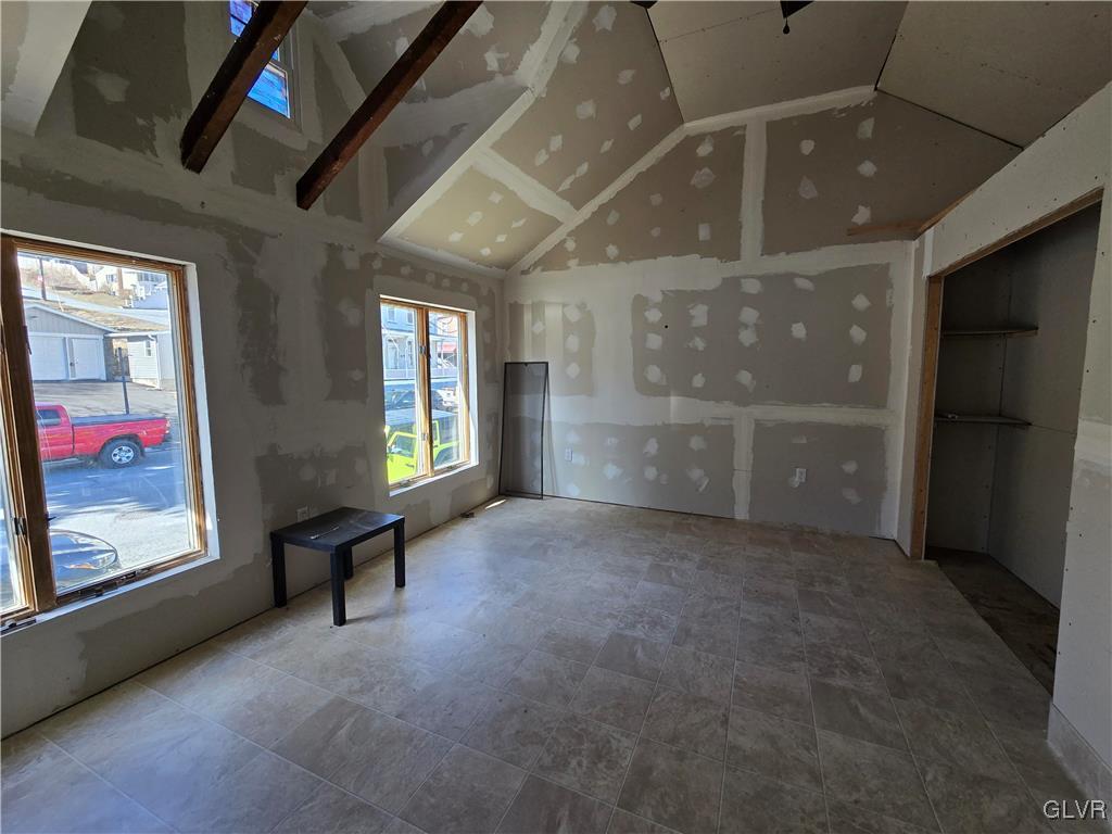 305 Washington Street