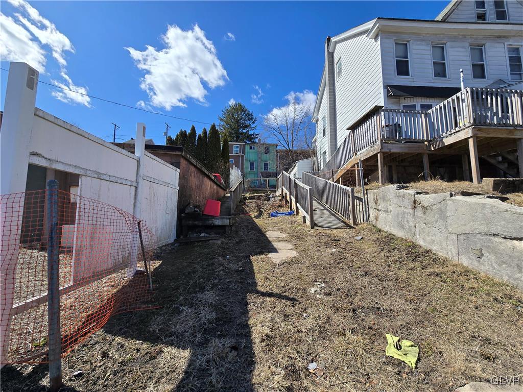 305 Washington Street