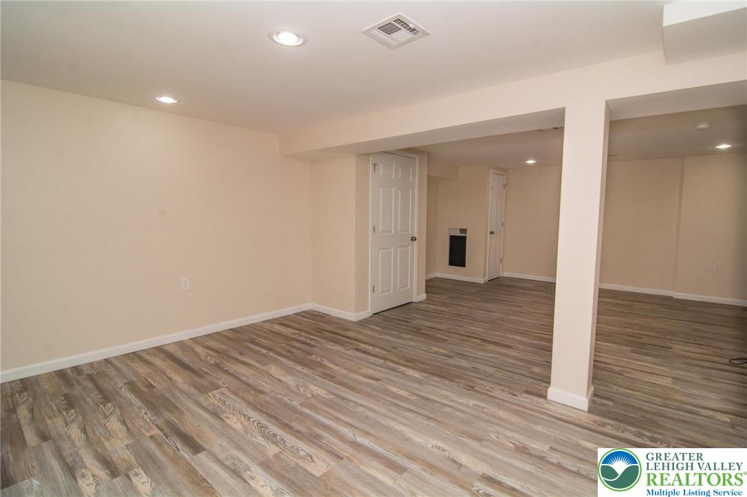 6274 Glen Court