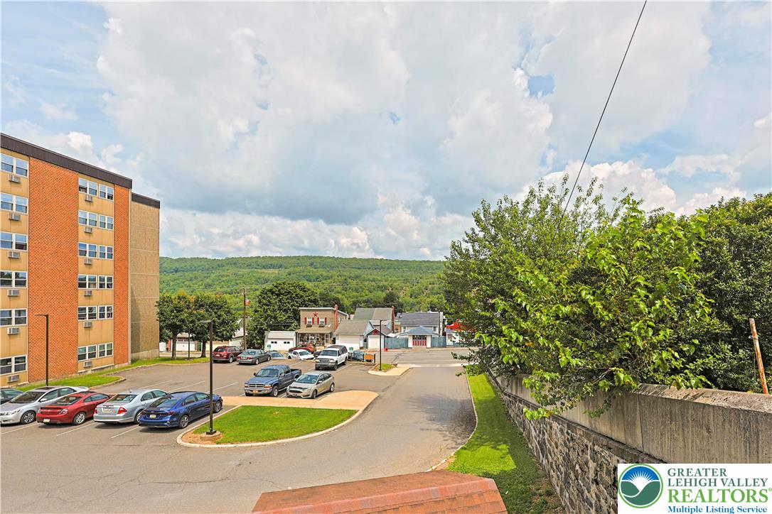 448 East Kline