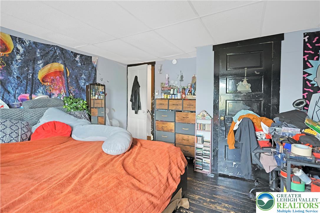 448 East Kline