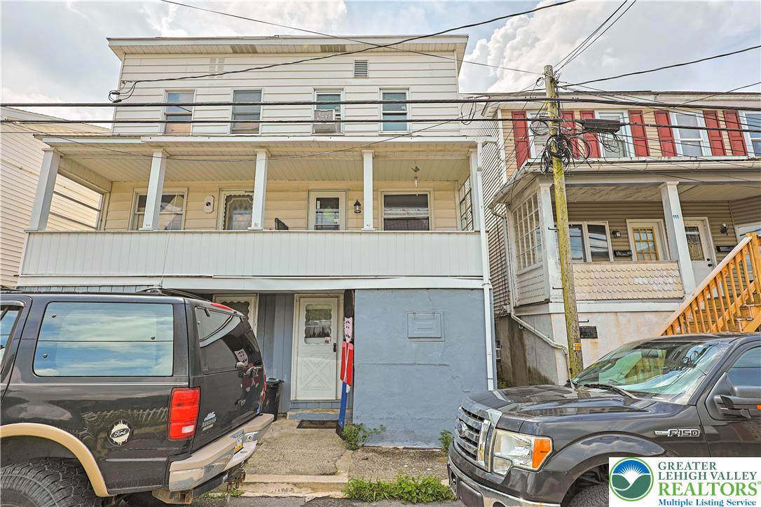 448 East Kline