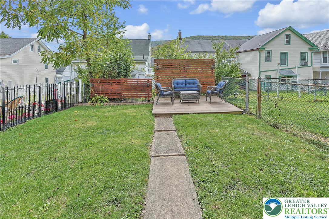 431 Center Avenue