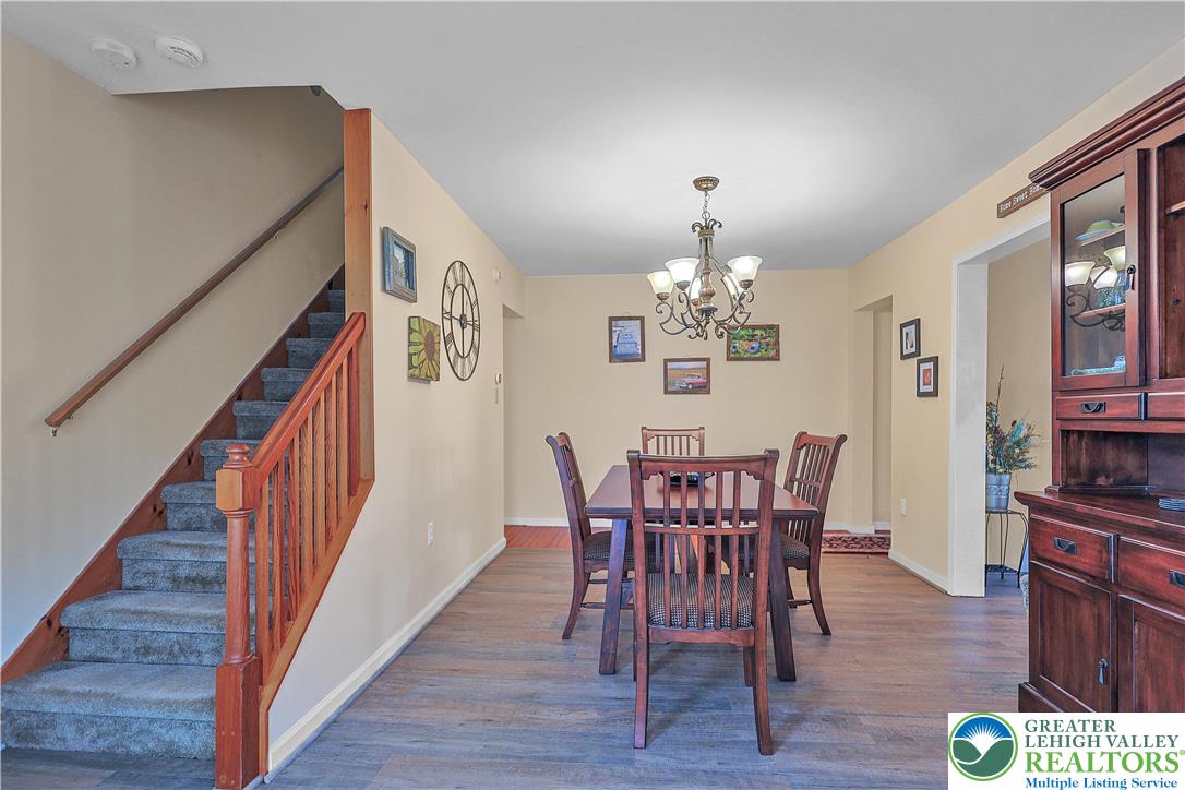 431 Center Avenue