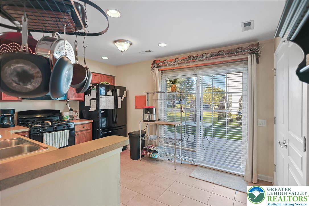 1443 Artisan Court