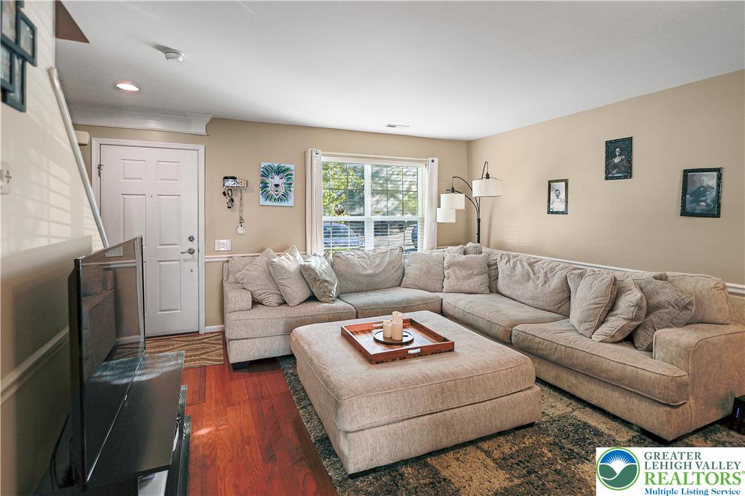 1443 Artisan Court