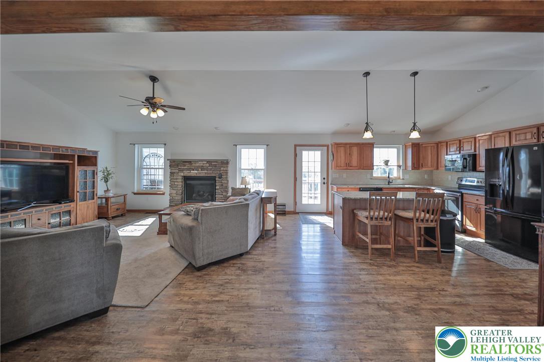3341 Buckskin Lane