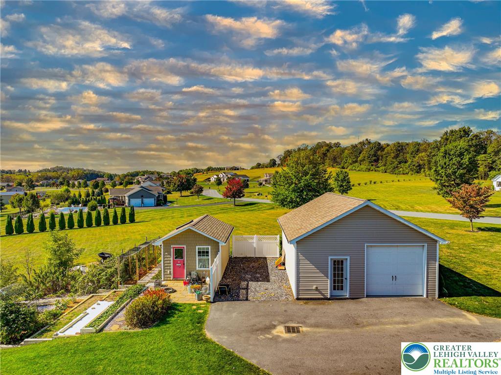 3341 Buckskin Lane