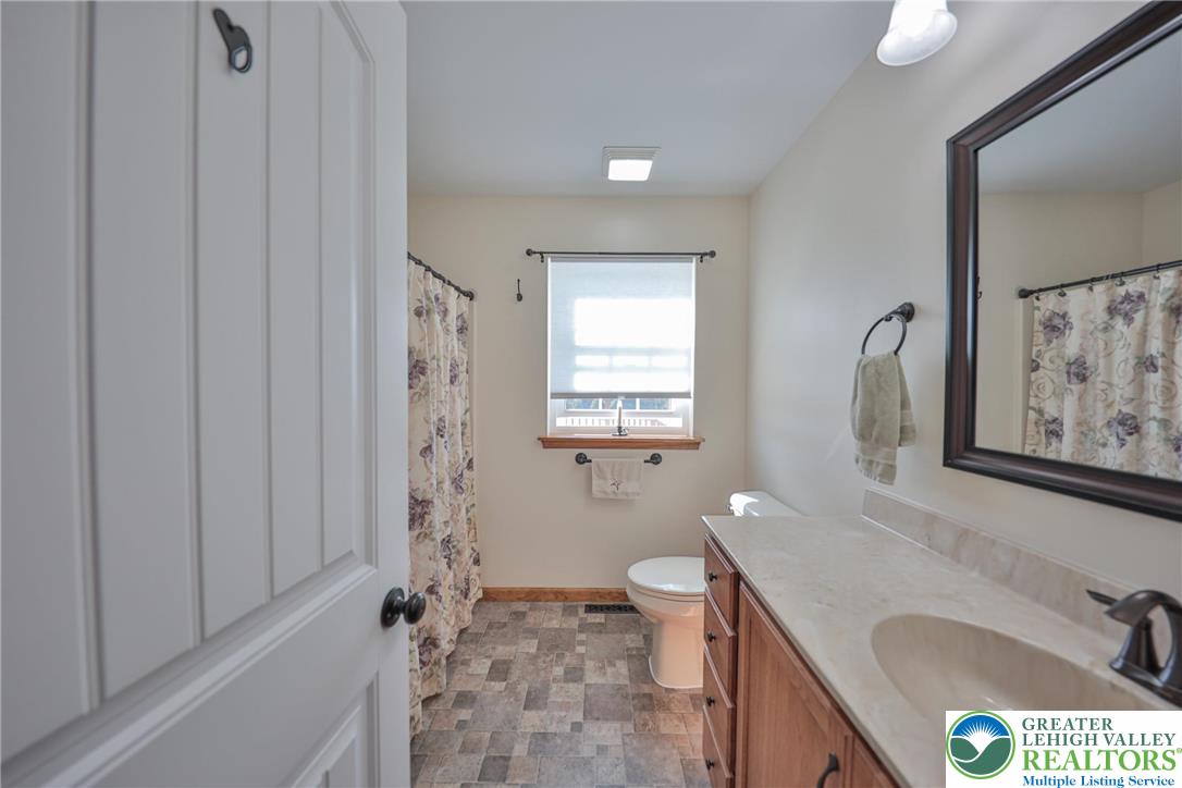 3341 Buckskin Lane