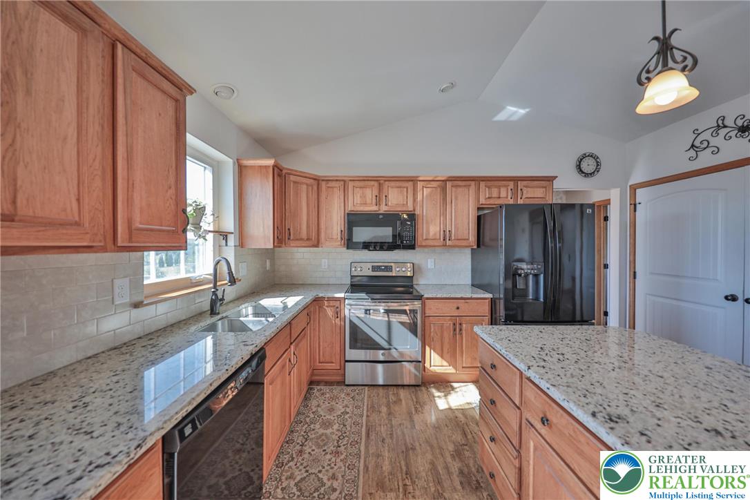 3341 Buckskin Lane