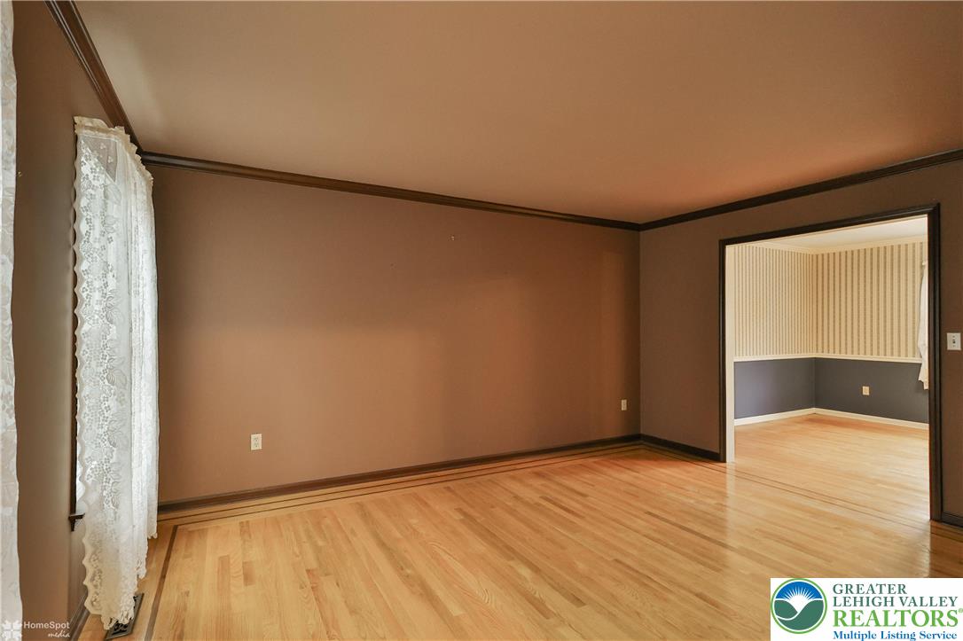 1110 Greenbriar Lane
