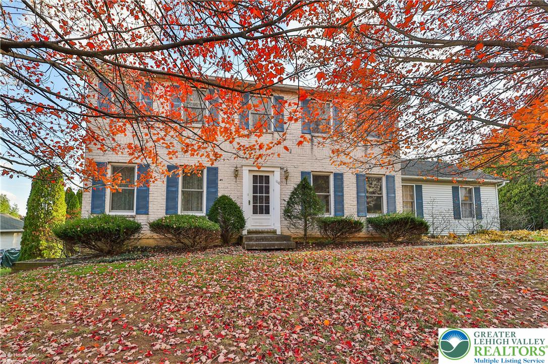 1110 Greenbriar Lane