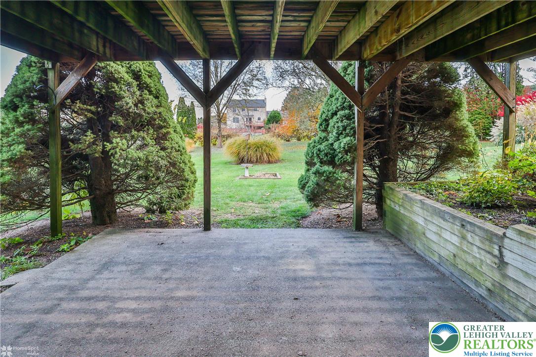 1110 Greenbriar Lane