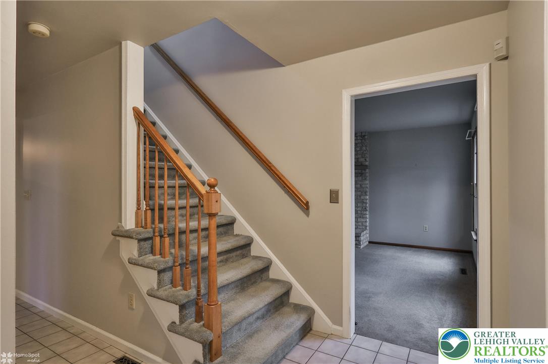 1110 Greenbriar Lane