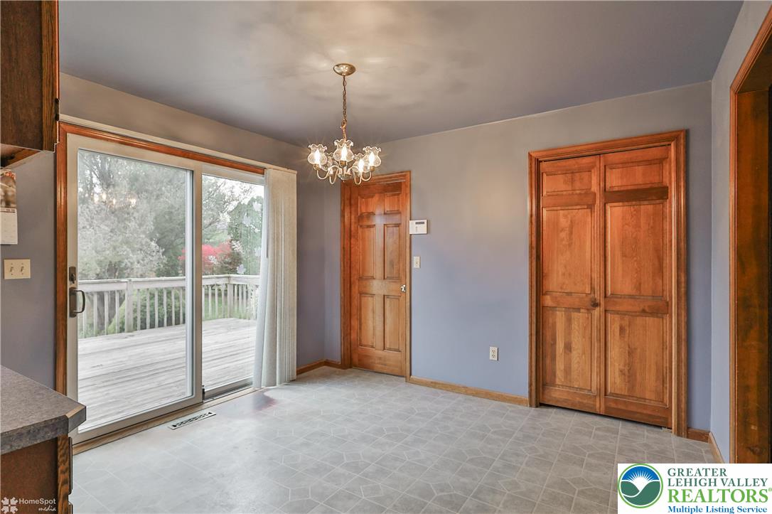 1110 Greenbriar Lane