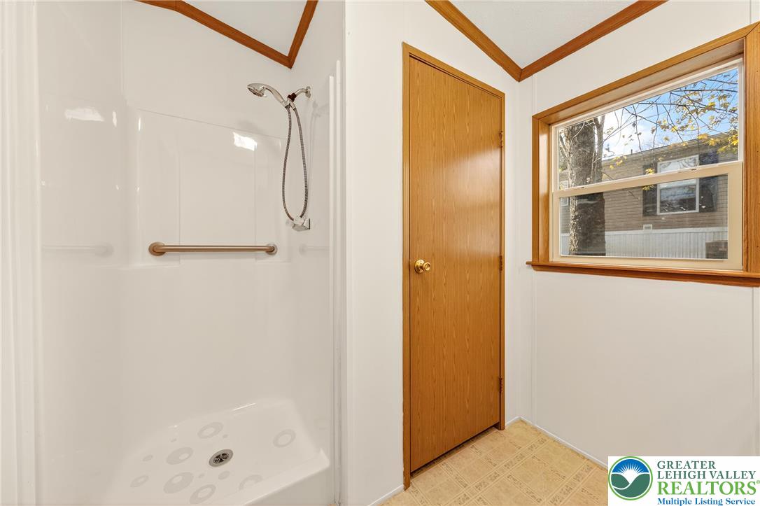 5 Woodview Court