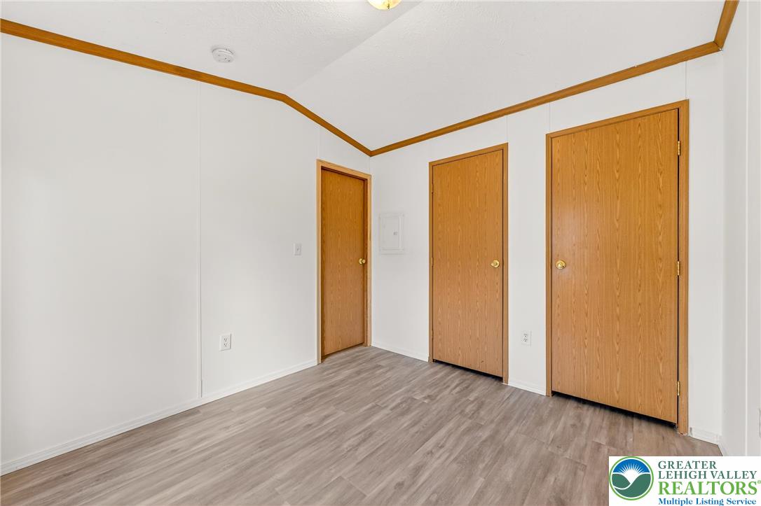 5 Woodview Court