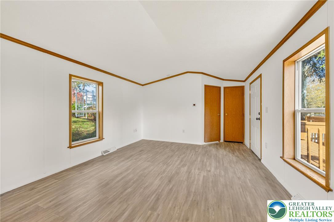 5 Woodview Court