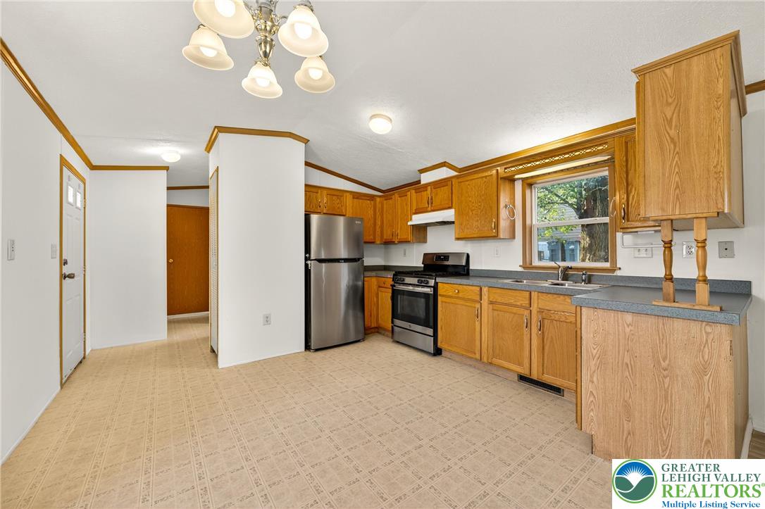 5 Woodview Court