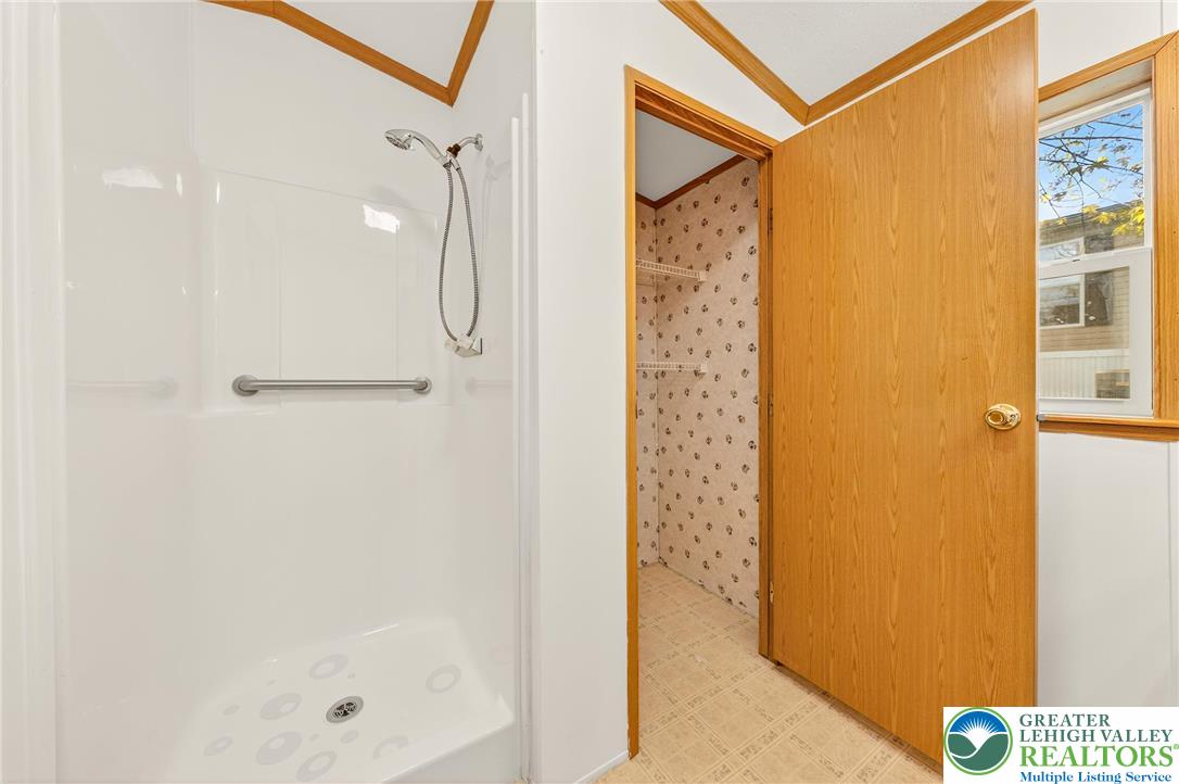 5 Woodview Court