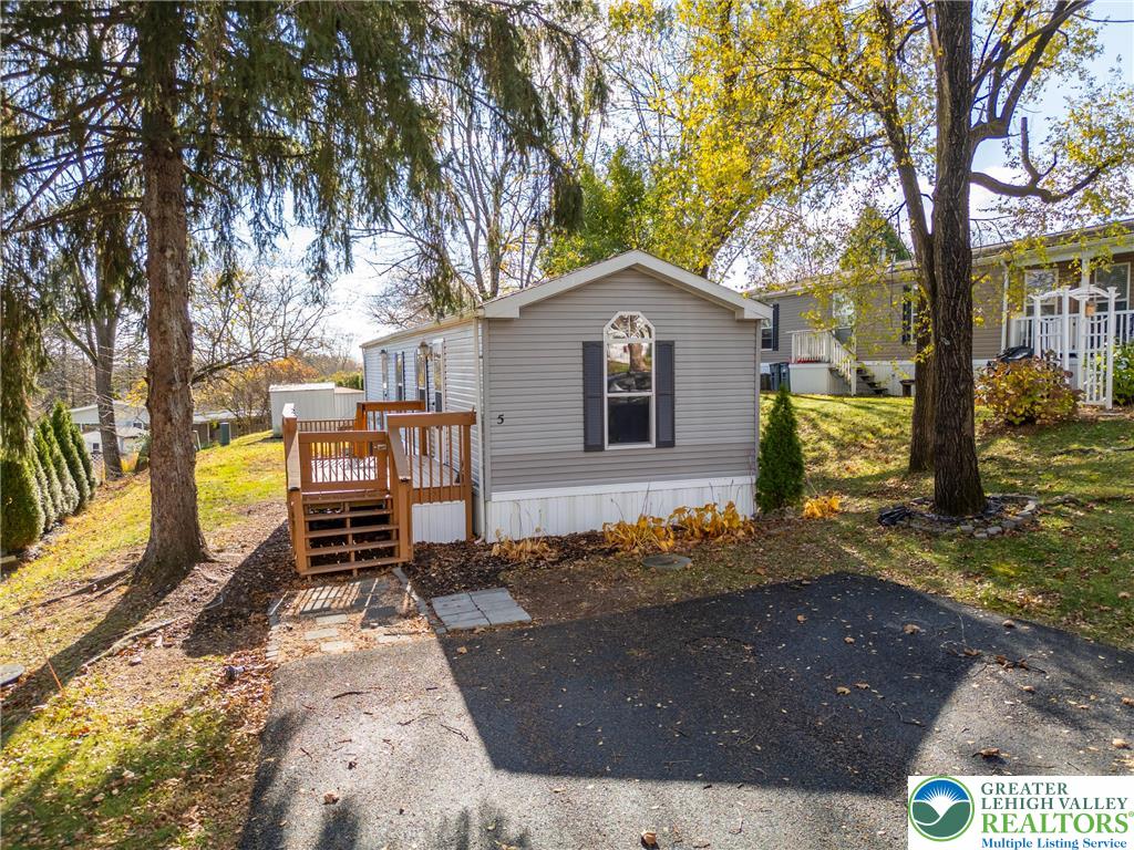 5 Woodview Court