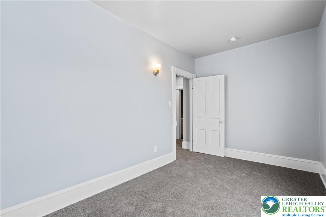 328 West Abbott Street