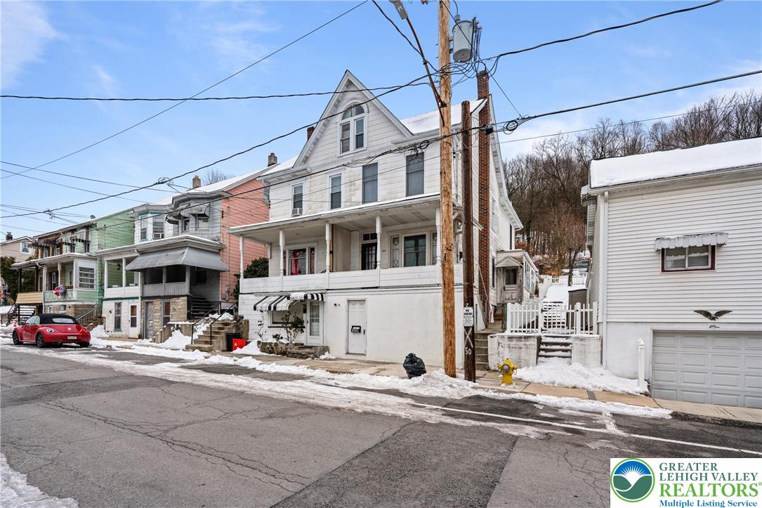 328 West Abbott Street