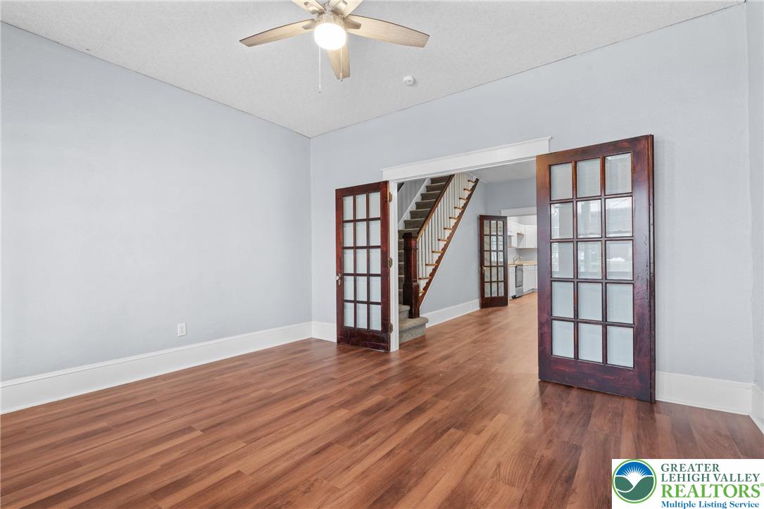 328 West Abbott Street